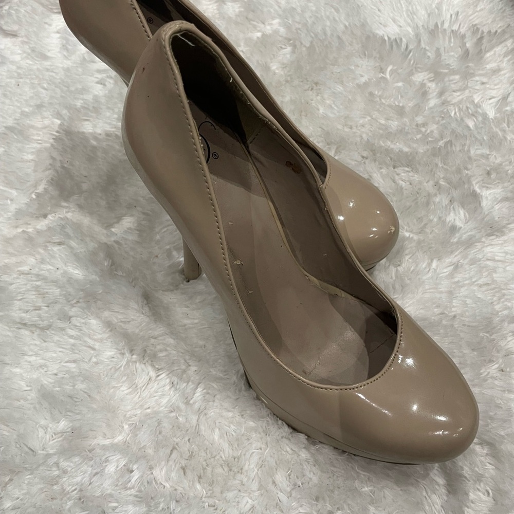 D Size 8.5